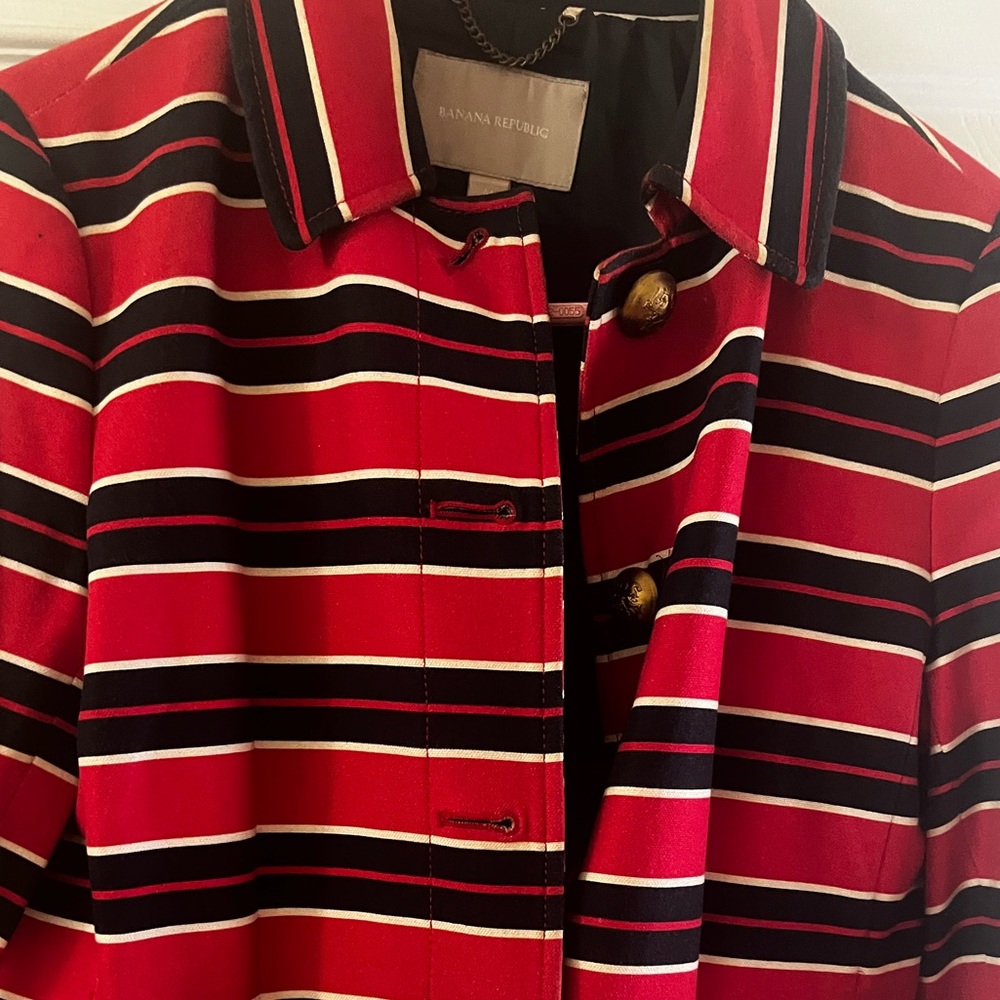 Classy Light Weight Trench With Gold Buttons Good… - image 1